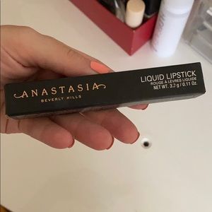 Brand new- ABH liquid lipstick in Stripped